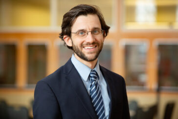Photo of U. of I. labor economist Russell Weinstein