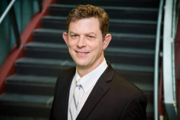 Precision agriculture techniques could have substantial financial benefits for producers of hand-picked specialty crops, according to a new paper by Richard Sowers, a professor of engineering and of mathematics at the University of Illinois. Recent Illinois alumnus Devasia Manuel, currently a machine learning researcher with Google and Sowers’ co-author on the study, developed a mathematical model that determined the optimal time for transporting a grower’s strawberries from the field to cold storage.