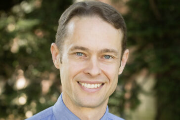 Photo of Andrew Weaver, a professor of labor and employment relations at Illinois.