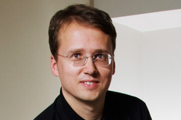 Image of professor Mattias Polborn