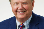 Orion Samuelson, widely regarded as the best-known agricultural broadcaster in the U.S., will be the speaker at the afternoon campuswide commencement ceremony at the University of Illinois May 13.