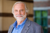 Beckman Institute director Arthur Kramer and his colleagues found that drivers have fewer collisions when speaking on a cellphone to a remote partner who can see the road ahead than when speaking on a cellphone to someone who has no awareness of conditions inside or outside the car.