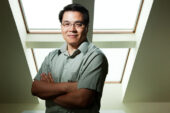 Professor Min-Feng Yu's group developed "trolling AFM," a method for high-quality imaging of soft cells and tissues at atomic resolution.