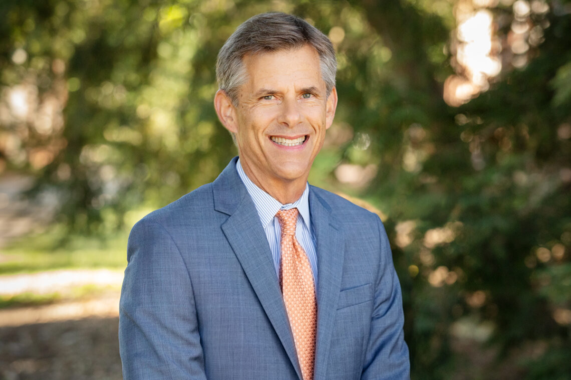 Photo of Michael LeRoy, an expert in immigration law and labor issues at the University of Illinois Urbana-Champaign.