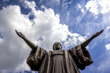 Two University of Illinois Urbana-Champaign undergraduate students received the Boren Award for intensive language study abroad. Photo by Michelle Hassel.