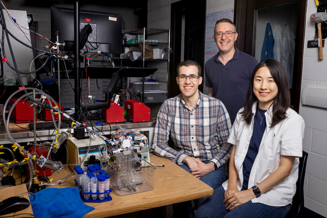 Portrait of researchers in a laboratory